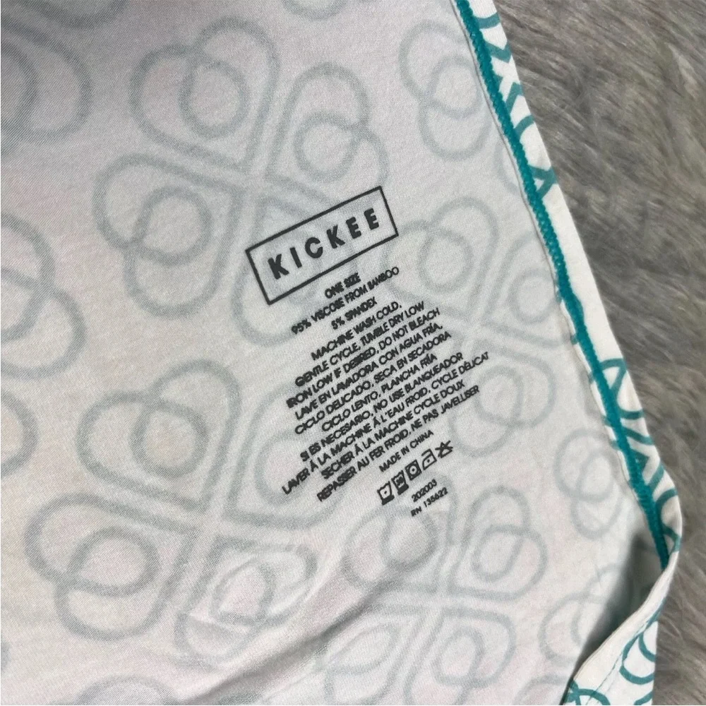 Kickee Women’s Bamboo Viscose Infinity Scarf